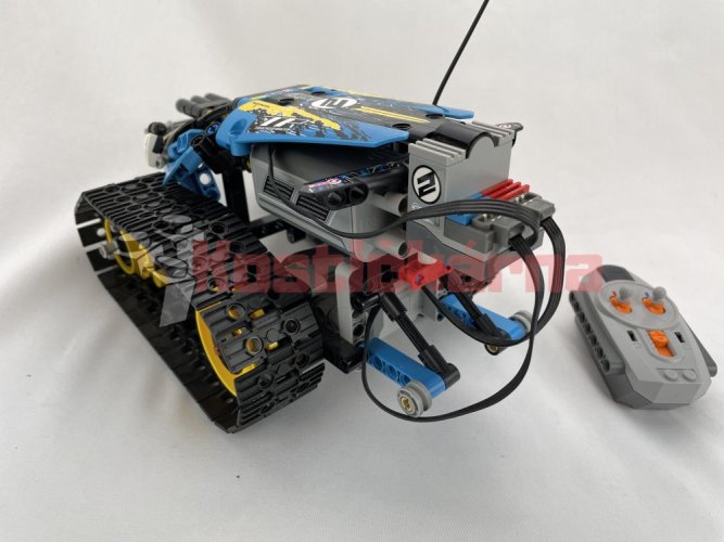 Lego Remote-Controlled Stunt Racer (42095)