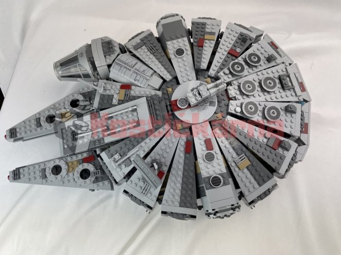 Lego Millennium Falcon (75105)