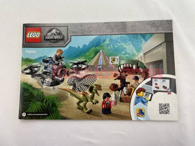 Lego Dilophosaurus on the Loose (75934)