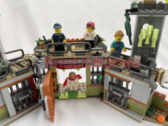 Lego Newbury Abandoned Prison (70435)
