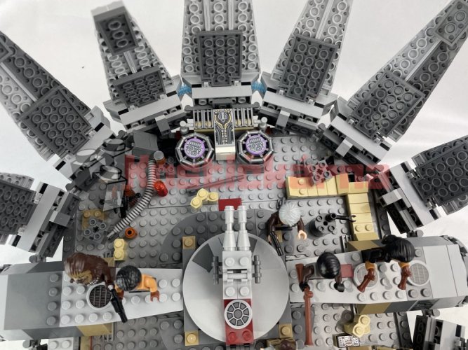 Lego Millennium Falcon (75105)