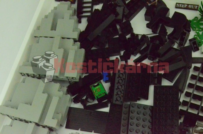 Lego Bandit's Secret Hide-Out (6761)