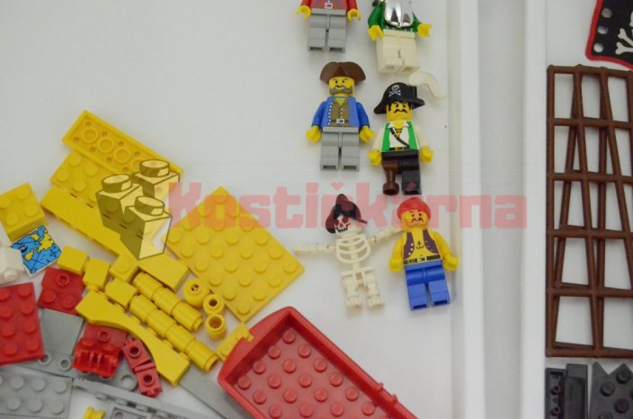 Lego Pirates Perilous Pitfall (6281)