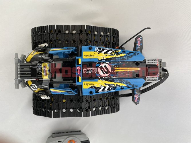 Lego Remote-Controlled Stunt Racer (42095)