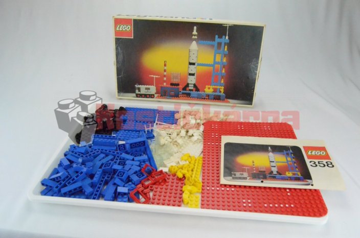 Lego Rocket Base (358)