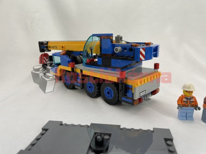 Lego Mobile Crane (60324)