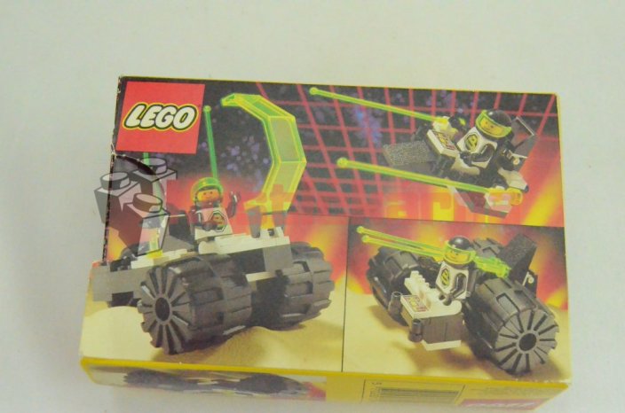 Lego Tri-Wheeled Tyrax (6851)
