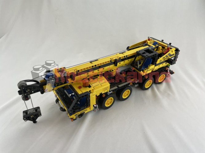 Lego Mobile Crane (42108)