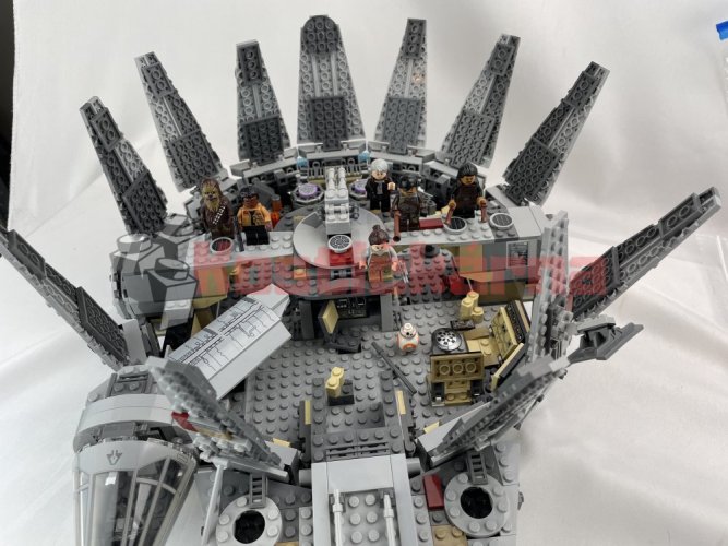 Lego Millennium Falcon (75105)