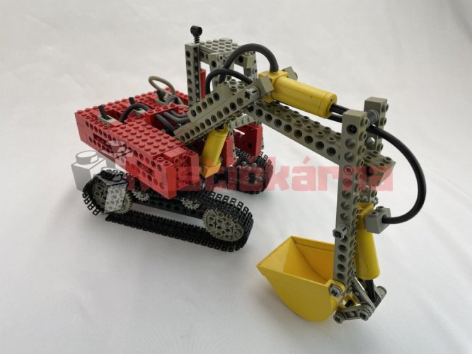 Lego Excavator (8851)