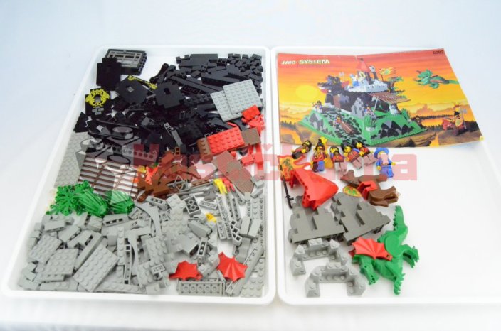 Lego Fire Breathing Fortress (6082)
