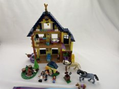 Lego Forest Horseback Riding Center (41683)