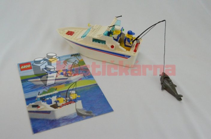 Lego Cabin Cruiser (4011)