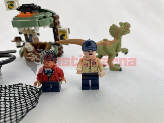 Lego Dilophosaurus on the Loose (75934)