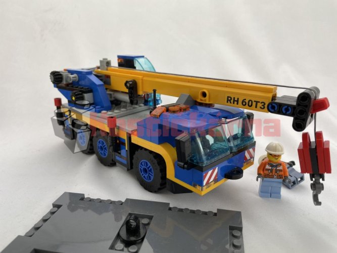 Lego Mobile Crane (60324)