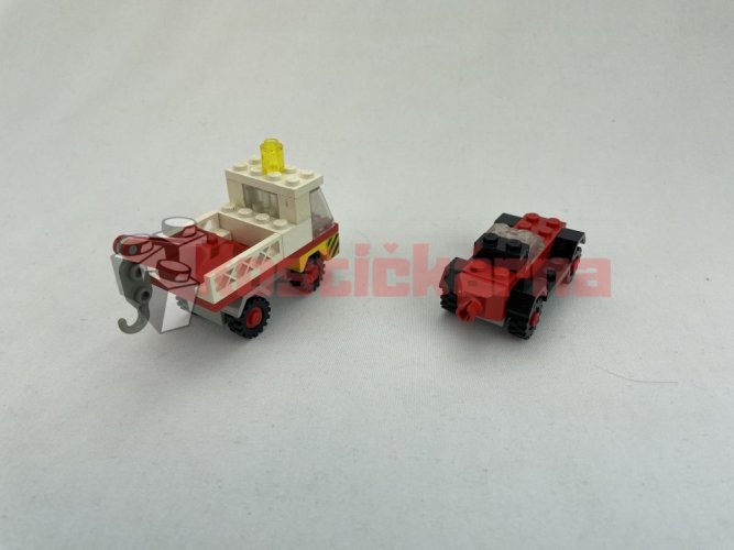 Lego Tow Truck and Car (642)